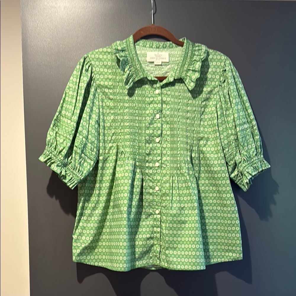 Trovata Green and White Patterned Button-Up Blouse